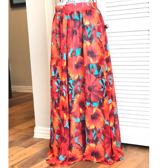 New York & Company Dresses & Skirts - New York & Company Medium Red Orange Skirt NWT